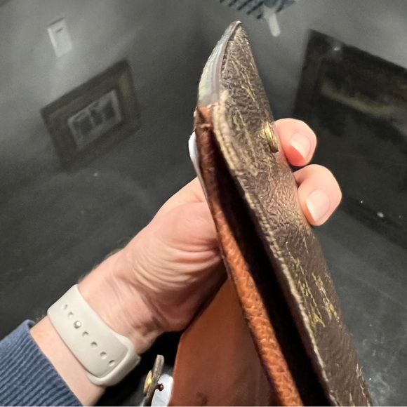 Vintage LV Walllet - Picture 8 of 12